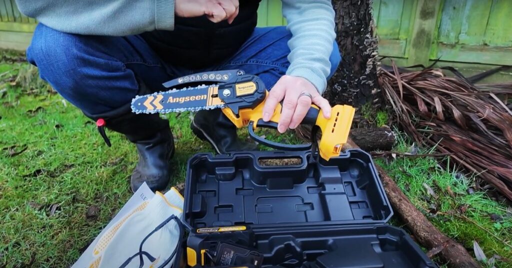 Brushless Mini Chainsaw Review (5)